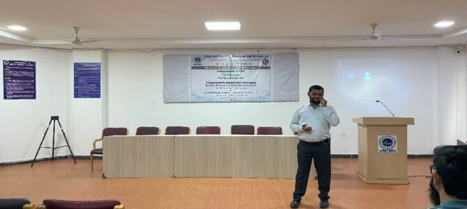 Seminar on Comprehensive Insights into Leveraging DevOps Practices in Cloud Environments